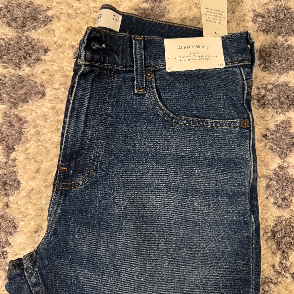 Hollister Men's Athletic Skinny Jeans - Dark Wash - Size 30/32 - NWT